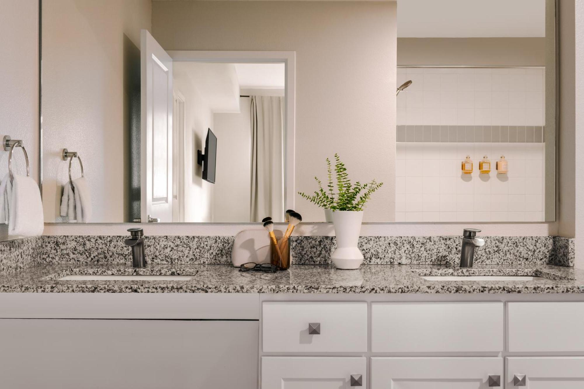 Sonder By Marriott Bonvoy Vista Cay Apartments Williamsburg Стая снимка
